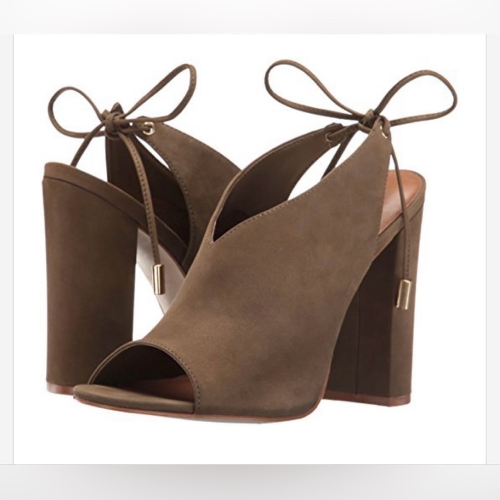 Steve Madden Olive Back Lace Peep Toe Heels